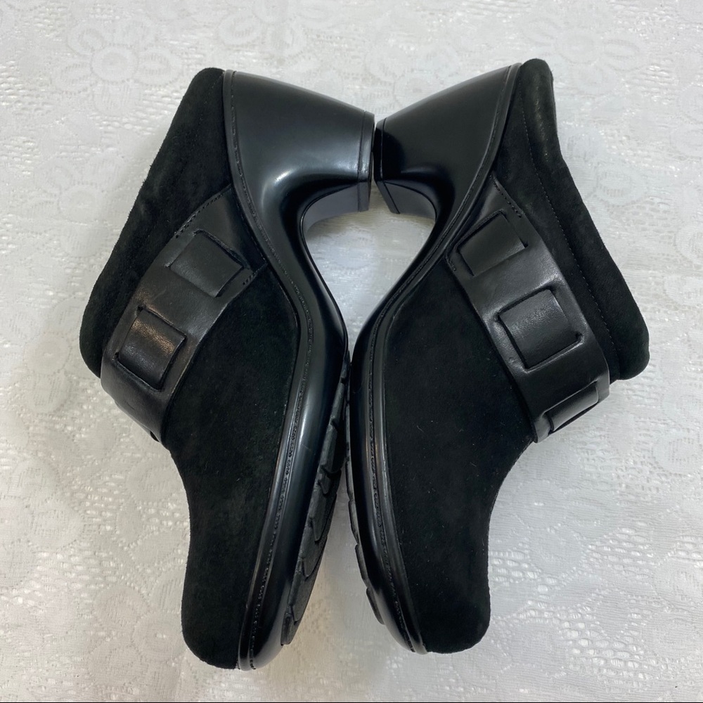 Clarks Bendables. Clogs. Size 6.5 M. Black color. - Picture 8 of 9